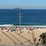 Studio Moderno Com Vista Mar